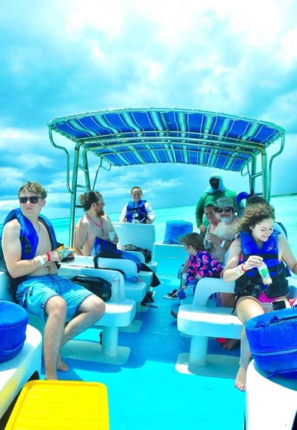 tour to saona island by speedboat